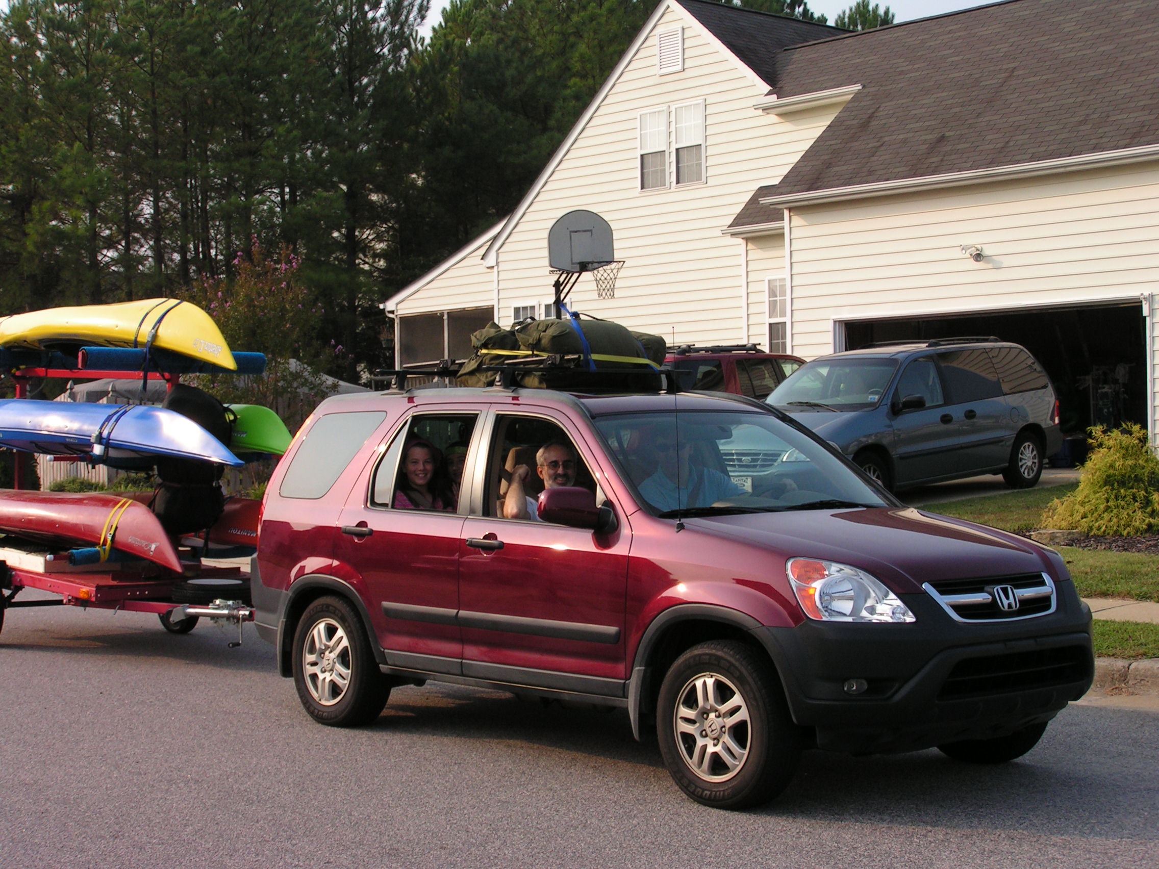 ./2005/Bear Island/LuisCarKayakOct0007.JPG